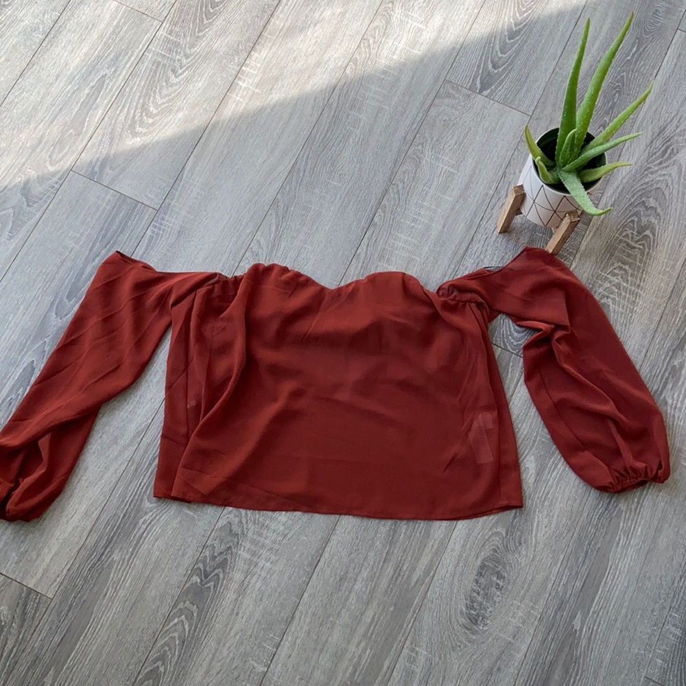 Off the Shoulder Rust colored Top - Picture 2 of 10